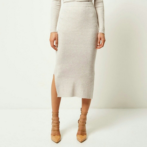 Crossings Dresses & Skirts - Vintage wool sweater knit cream bodycon midi skirt